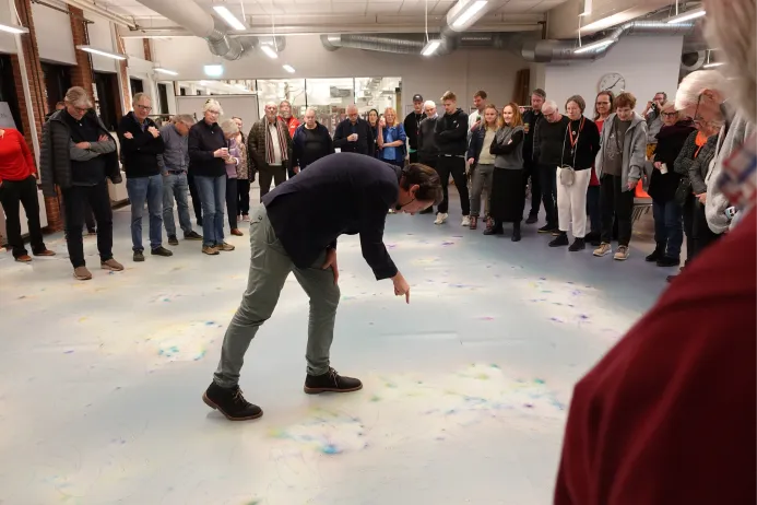 The full map, printed on vinyle, lets visitors explore physically the dataset.